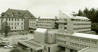 Beginn des Neubaus des Konvikts